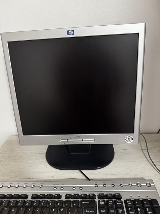 Монитор HP 1702 17"
