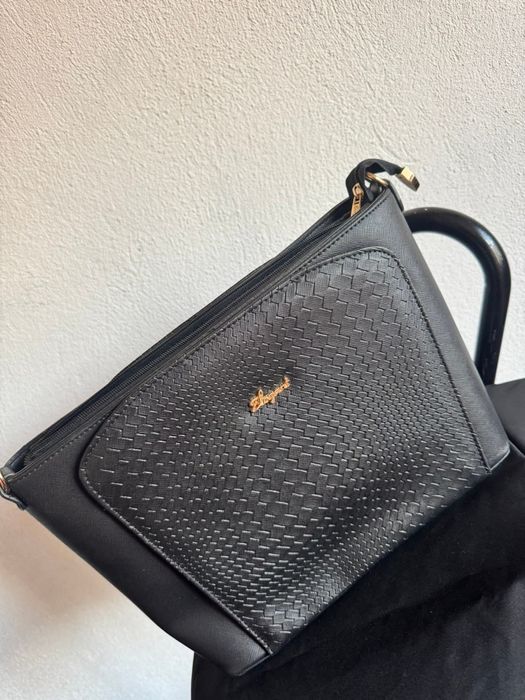 Дамски чанти на ниски цени