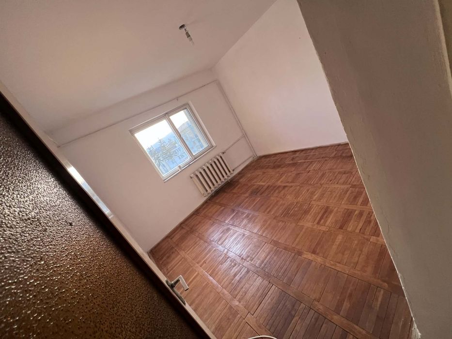 Apartament de vanzare cu 3 camere