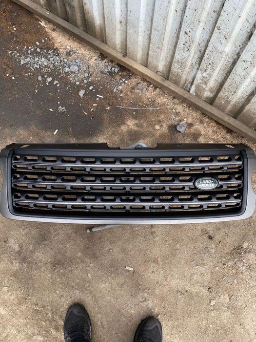 Решётка радиатора Range Rover / Land Rover