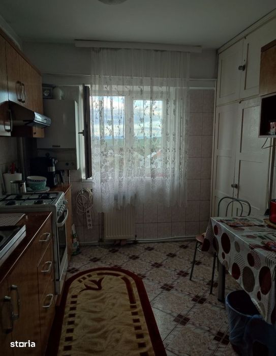 Zamca-Apartament 2 camere decomandat,centrala,69000Euro