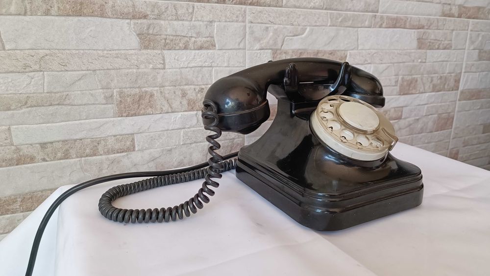Немски телефон с вилка- Siemens - 1950" година