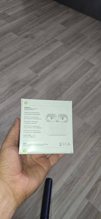 AirPods pro новые, запечатаные
