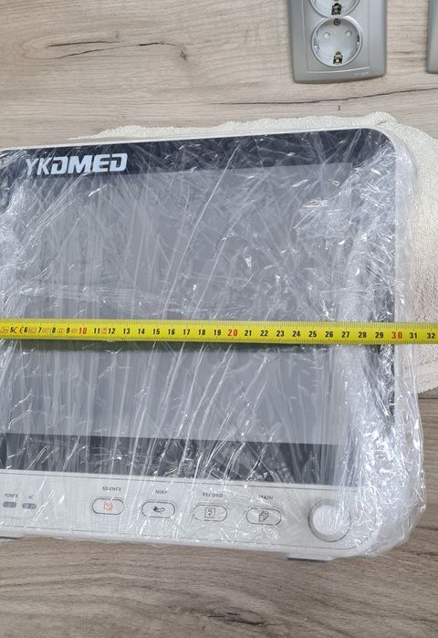 Пациентен монитор YKDMED с тъч скрийн
