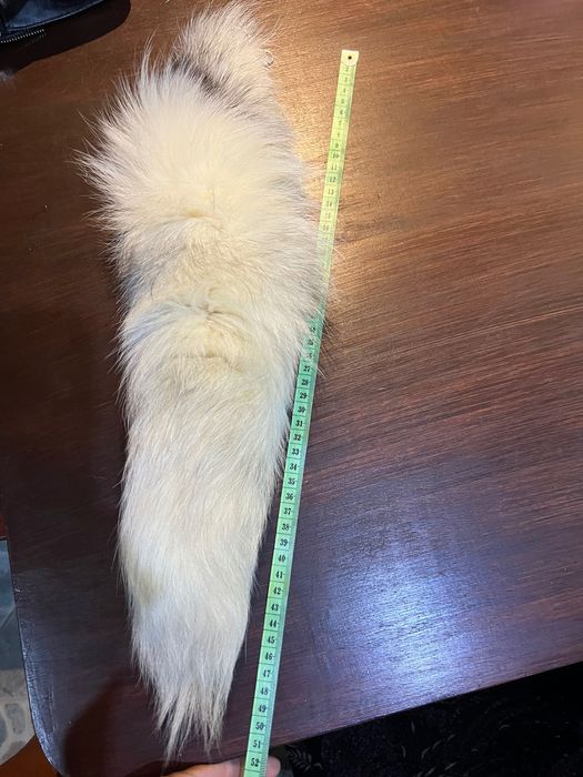 Висулка за чанта 50 см-лисича опашка
И ключодържател 
Подарък