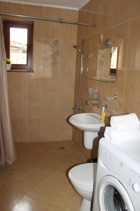 Дава се под наем Двустаен апартамент в Пловдив, Център - 75 кв.м за 485 € - Снимка #6