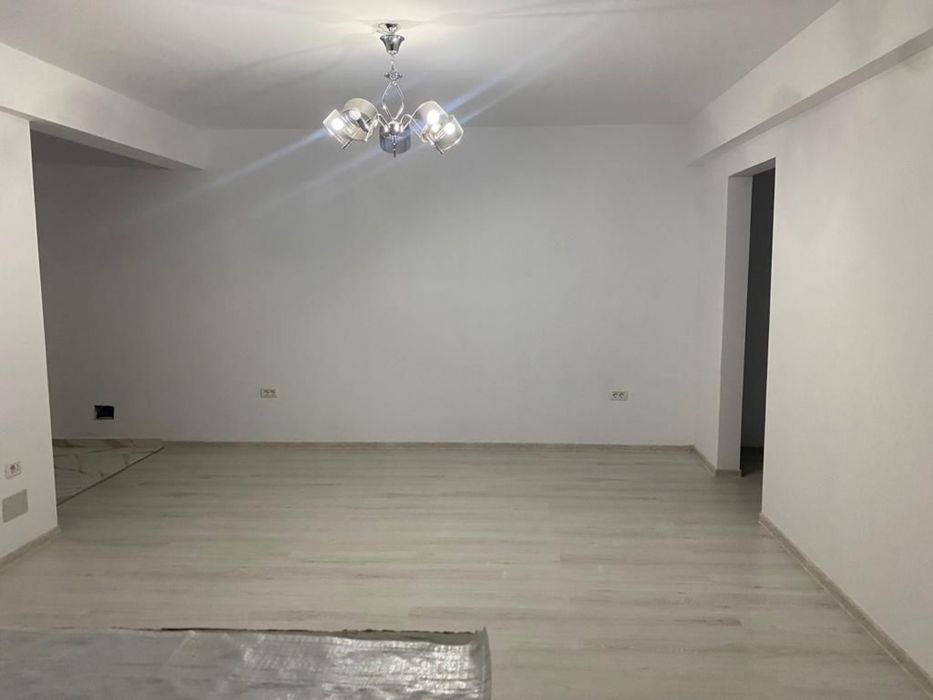 Vand apartament 2 camere parter zona gara