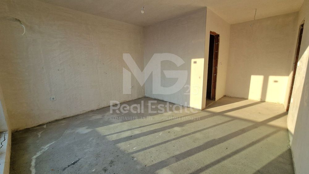 Просторен тристаен с панорамна гледка към Родопите до Марица Гардънс!