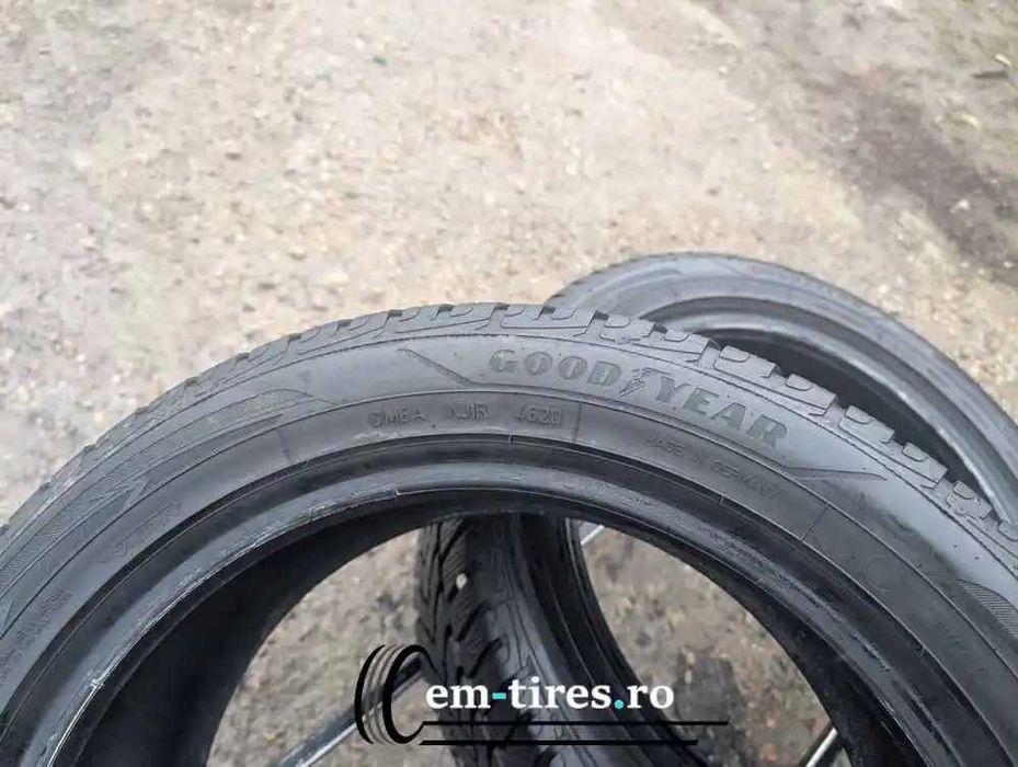 SET 2 Anvelope Iarna 215/50 R17 GOODYEAR UltraGrip Performance 95V