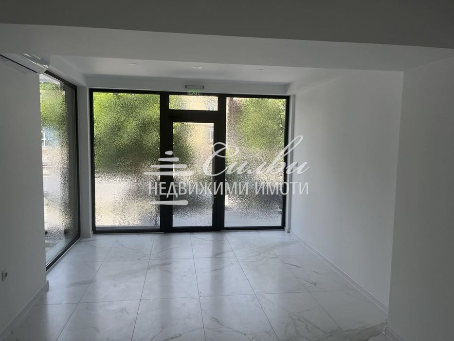 Дава се под наем Офис в Шумен, Център - 28 кв.м за 357 € - Снимка #1