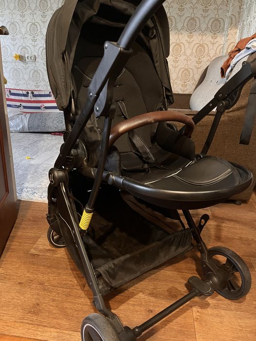 Коляска Новый