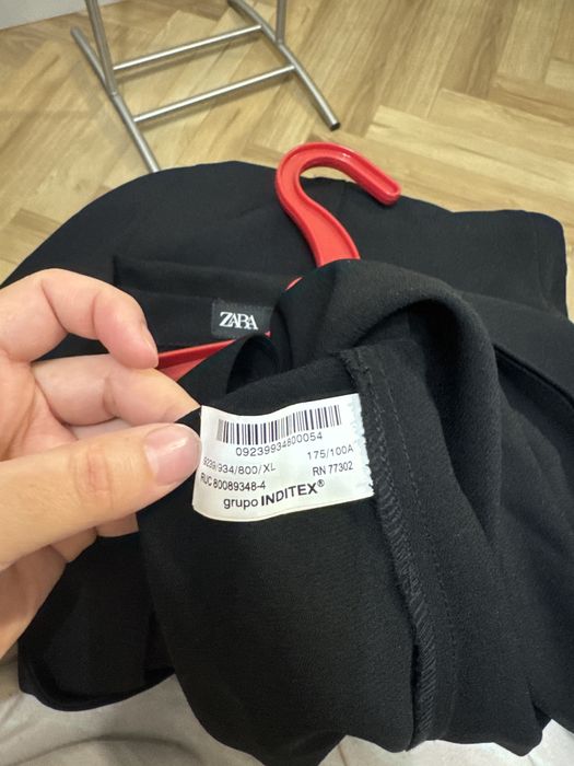 Черное длинное платье ZARA