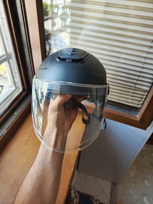Motoshlem. Skuter kaska.