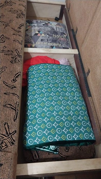 Диван в хорошем состоянии