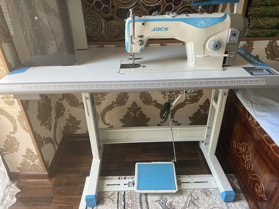 Holati ideal yangi f 4 jack tikuv mashinasi
