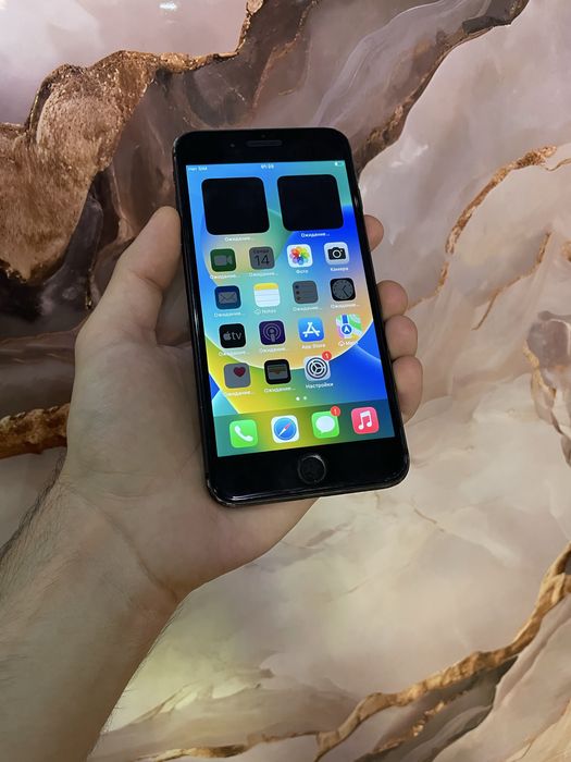 Продам телефон Айфон 8 Plus