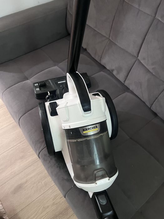 пылесос Karcher в белом цвете