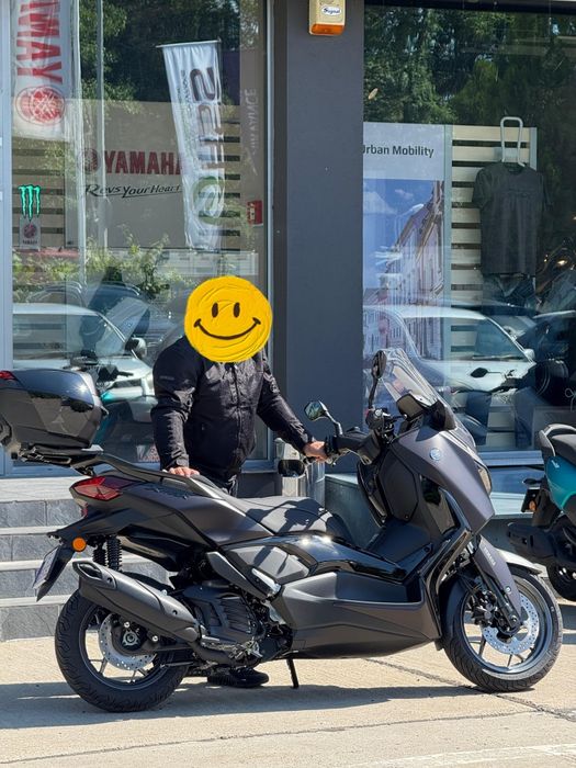 Vânzare  scuter XMAX 125 Tech MAX  cu porbagaj