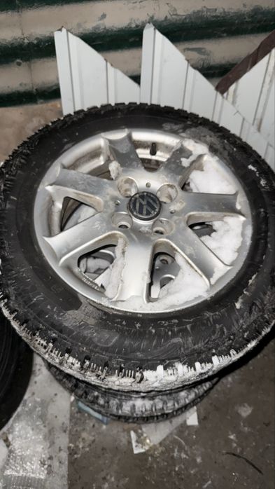 Продам диски с резиной кордиант с шипами