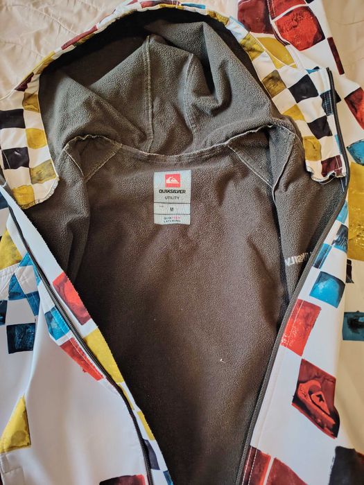 Яке   Quiksilver