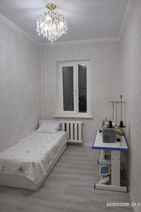 Parkent bozori yonida, 3 xonali kvartira sotiladi, 4-qavat