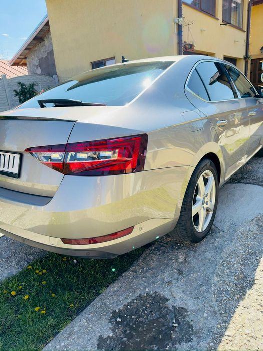 Skoda Superb Skoda Superb 1.6 TDI / AUTOMATA