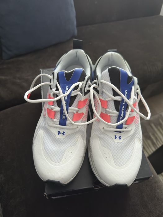 Under Armour маратонки