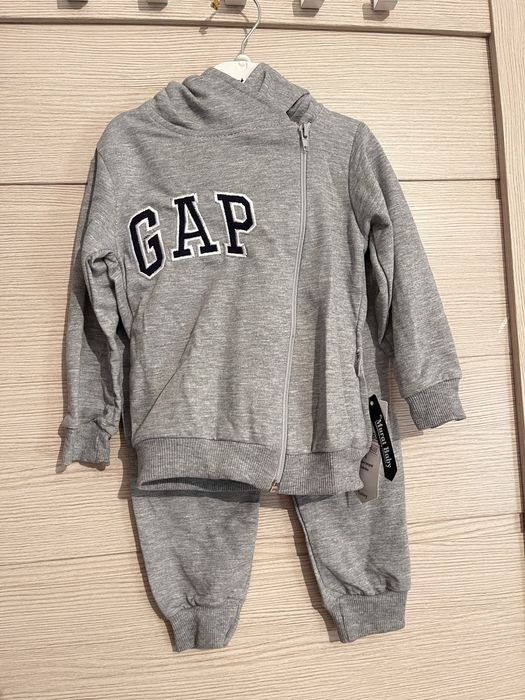 Продам детские костюмы