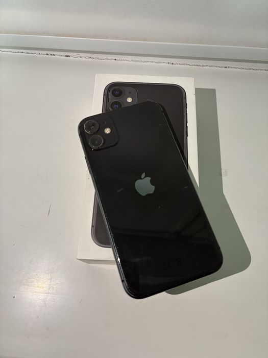 Продам 11ый айфон