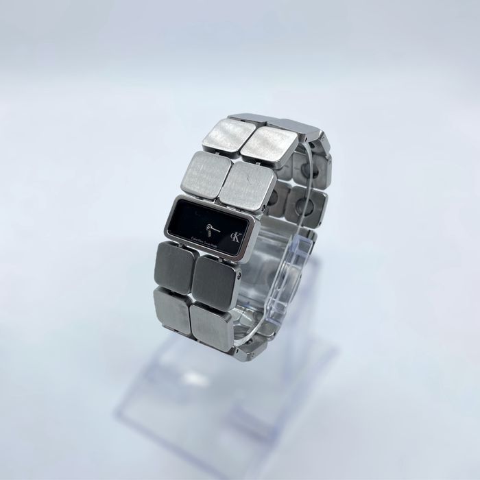 Calvin Klein Endless Swiss Made дамски часовник - гривна