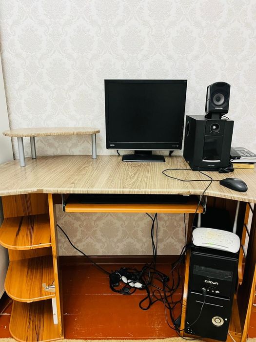 Продается компьютер со столом
