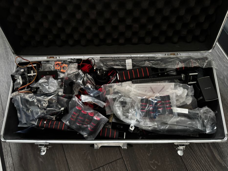 Pachet 3 drone profesionale împreună cu toate accesoriile