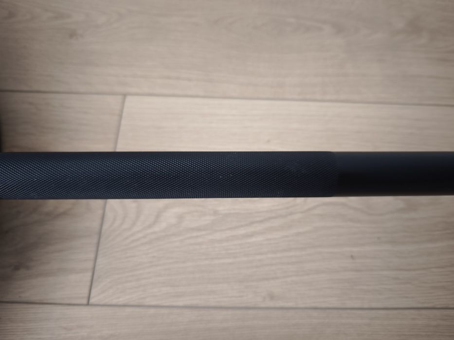 Bara Olimpica 50/51 mm 220 cm Negru Auriu Sarcina Max 680kg Heavy Duty Weightlifting Powerlifting Bodybuilding CrossFit