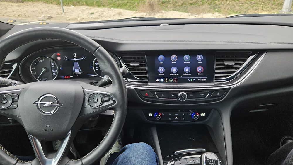 Vând Opel insignia 1.5 CDTI Sport Tourer facelift