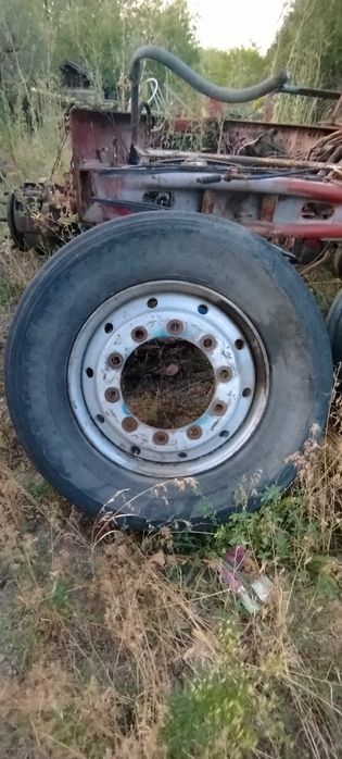 Диск с шыной грузовой