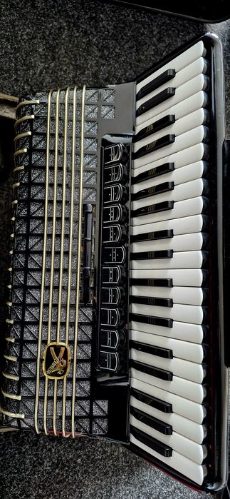 Vand Acordeon Hohner Atlantic 4 deluxe