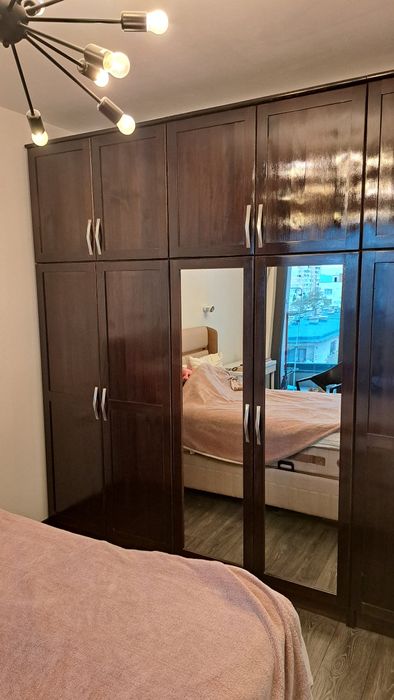 Продавам трикратен гардероб-дървен