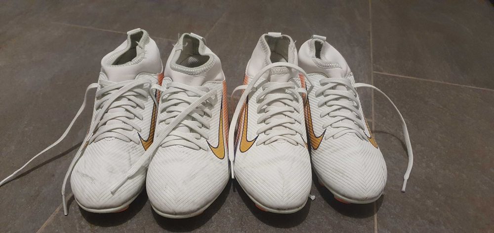 Ghete fotbal Nike măr 33