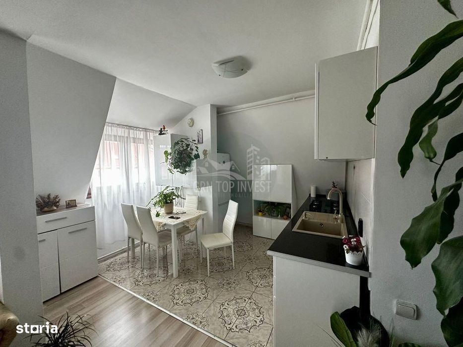 Apartament modern 3 camere la mansarda zona Semaforului — fotografia 3