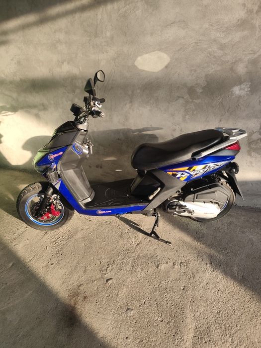 Продаётся скутер бакиланд 150 куб смотрите фото