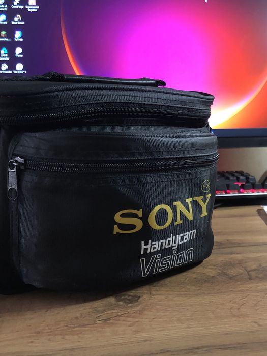 Y2k Видеокамера Sony CCD-TRV37e