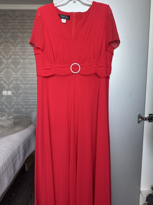 Платье нарядное