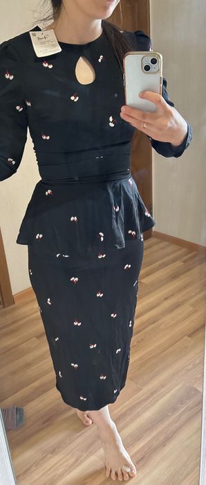 Новое модное  платье с этикеткой