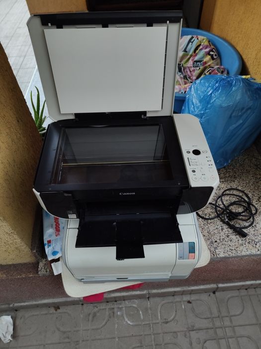 Imprimata HP Color LaserJet CP1215