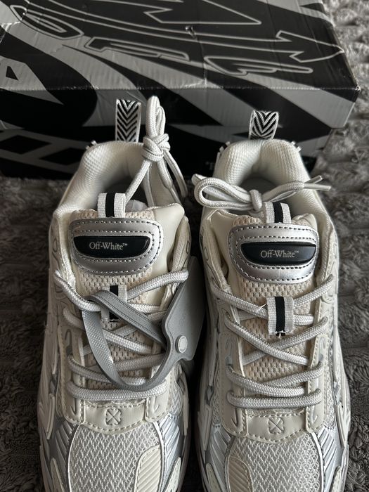 adidasi Off-White “Be Right Back” 42-44