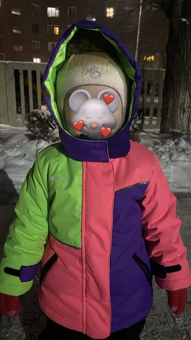 Продам зимнюю куртку для девочки