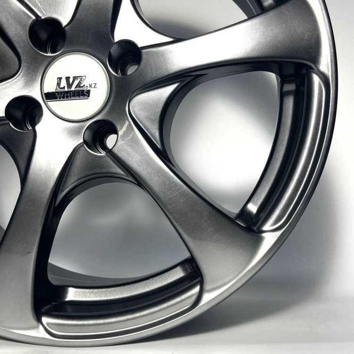 R16 Диски черный платинум