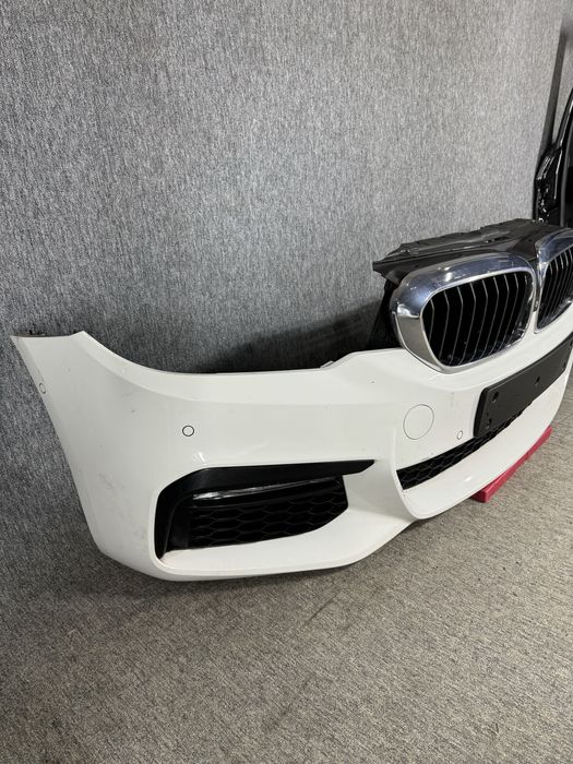 Bara fata Bmw seria 5 G30 G31 M-pachet Completa