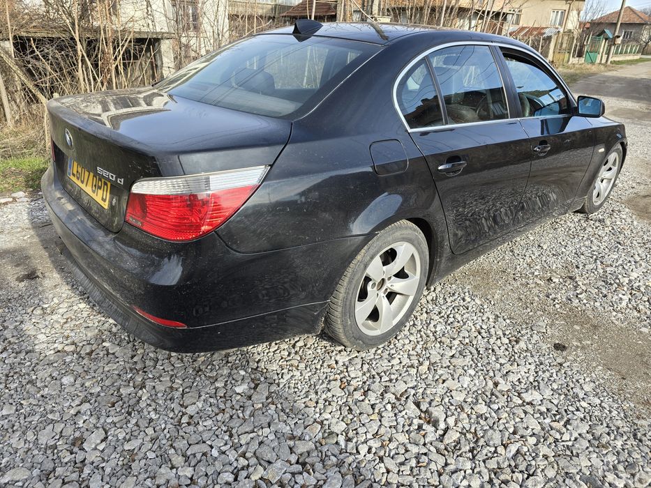 Продавам бмв 520д на части