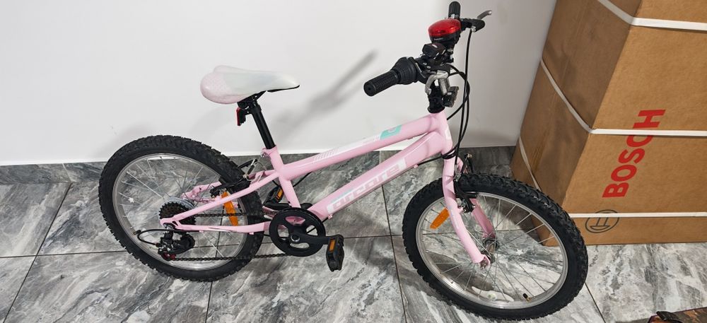 Bicicleta fetite